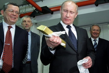 При Путине золотой запас РФ стал втрое тяжелей