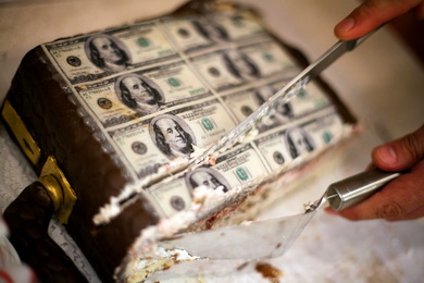 Главное — успеть к делёжке мирового пирога пока все доллары не запретили